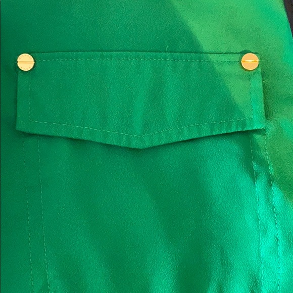 MICHAEL Michael Kors Kelly Green V-Neck Blouse - Picture 5 of 8